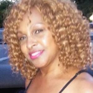 Meet your Posher, Deborah